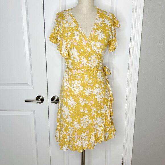 Billabong Wrap and Roll Dress Size S Yellow Floral Print - Picture 6 of 14